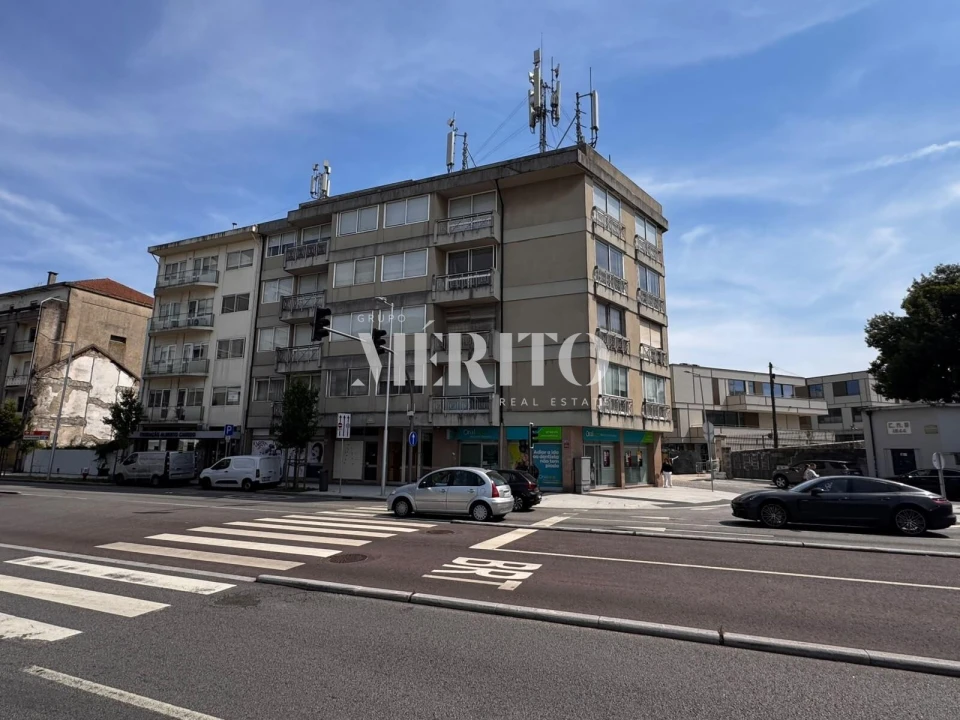 Apartamento T3 para Venda em Lordelo do Ouro e Massarelos Foto 11