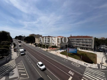 Apartamento T3 para Venda em Lordelo do Ouro e Massarelos