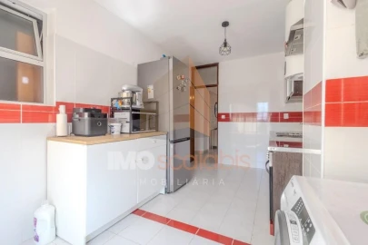 Apartamento T3 para Venda em Romeira e Várzea