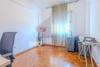 Apartamento T3 para Venda em Romeira e Várzea