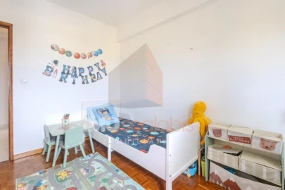 Apartamento T3 para Venda em Romeira e Várzea