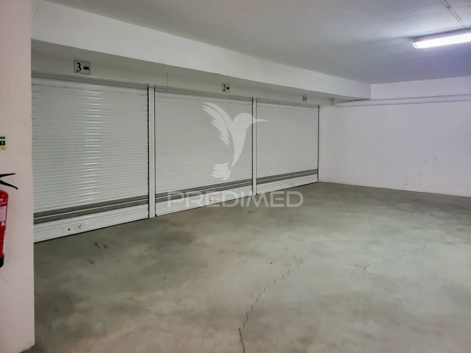 Garagem para Venda em Malagueira e Horta das Figueiras Foto 3