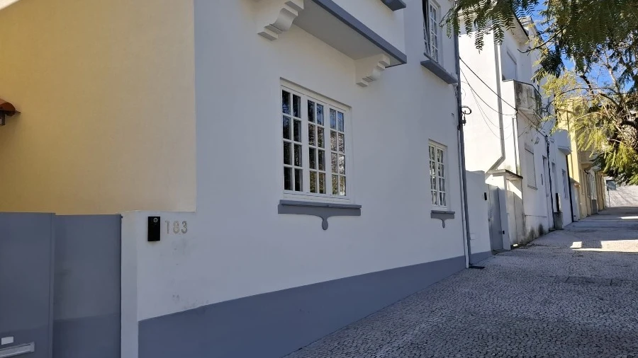 Quarto para Arrendamento em Oliveira, São Paio e São Sebastião