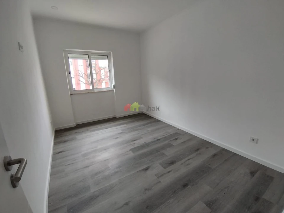 Apartamento T2 para Venda em Baixa da Banheira e Vale da Amoreira Foto 7