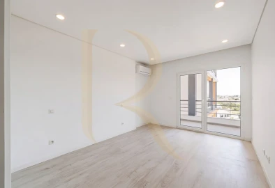Apartamento T3 para Venda em Seixal, Arrentela e Aldeia de Paio Pires