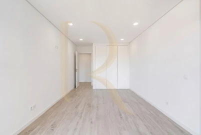 Apartamento T3 para Venda em Seixal, Arrentela e Aldeia de Paio Pires