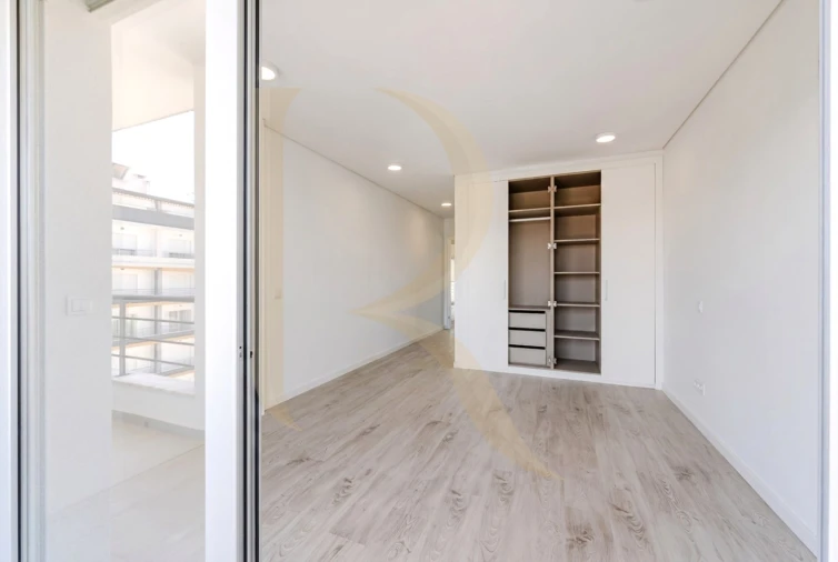 Apartamento T3 para Venda em Seixal, Arrentela e Aldeia de Paio Pires Foto 26
