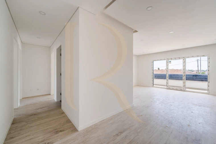 Apartamento T4 para Venda em Seixal, Arrentela e Aldeia de Paio Pires Foto 10
