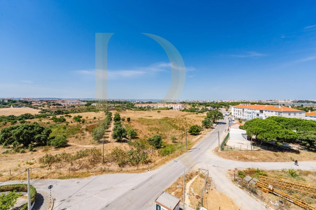 Apartamento T4 para Venda em Seixal, Arrentela e Aldeia de Paio Pires Foto 11