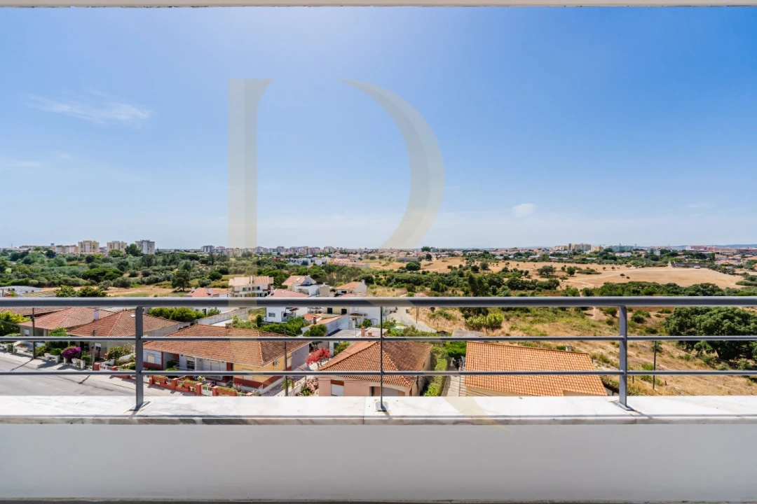 Apartamento T4 para Venda em Seixal, Arrentela e Aldeia de Paio Pires Foto 13