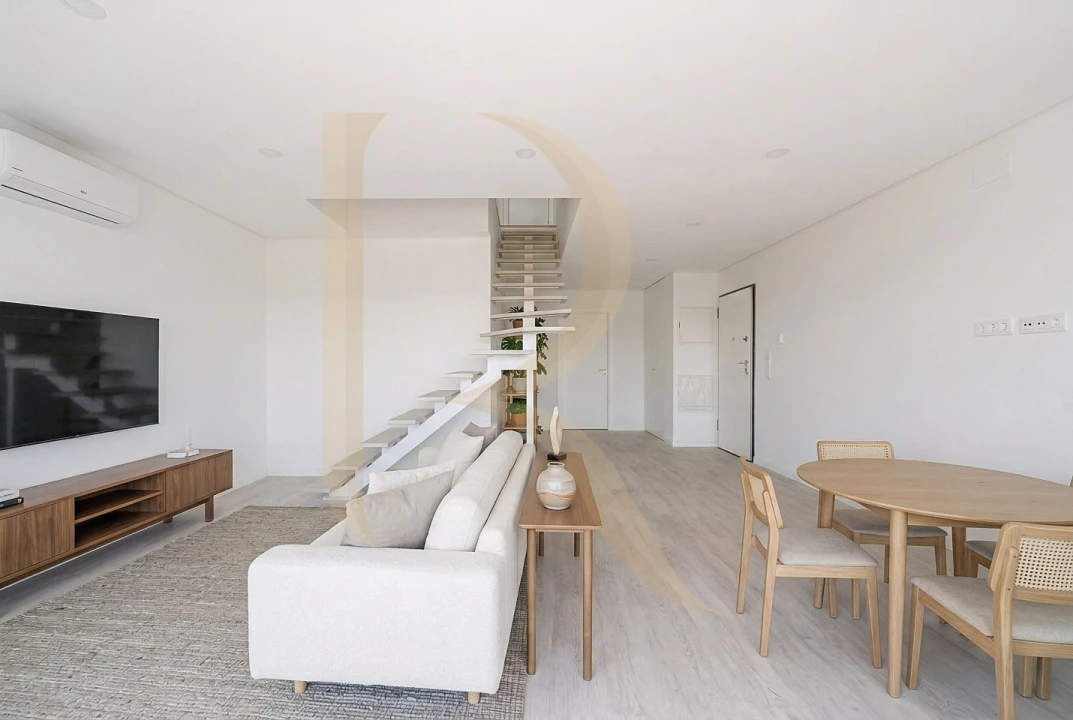 Apartamento T4 para Venda em Seixal, Arrentela e Aldeia de Paio Pires Foto 2