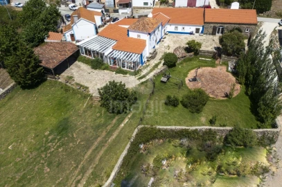 Moradia T5 para Venda em Igreja Nova e Cheleiros