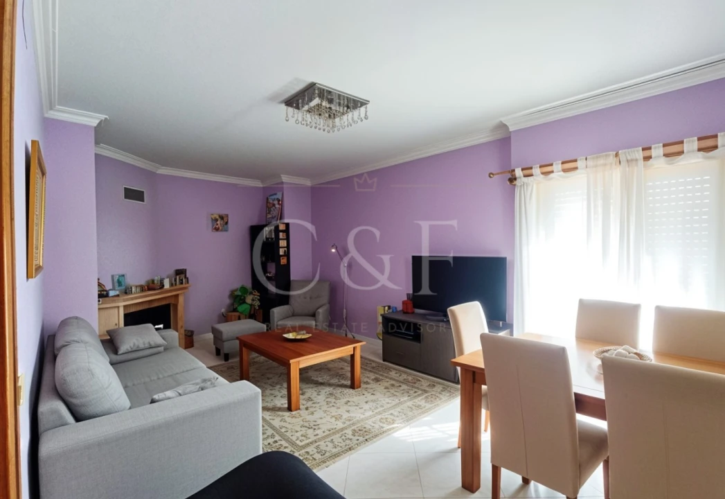 Apartamento T2 para Venda em Quinta do Conde Foto 2