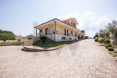 Moradia T3 para Venda em Tourais e Lajes