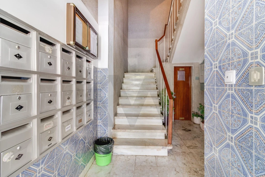 Apartamento T3 para Venda em Rio de Mouro Foto 40