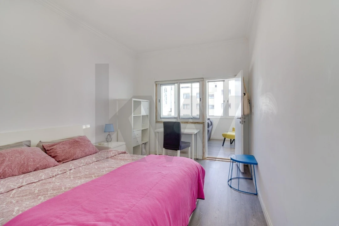 Apartamento T3 para Venda em Rio de Mouro Foto 11