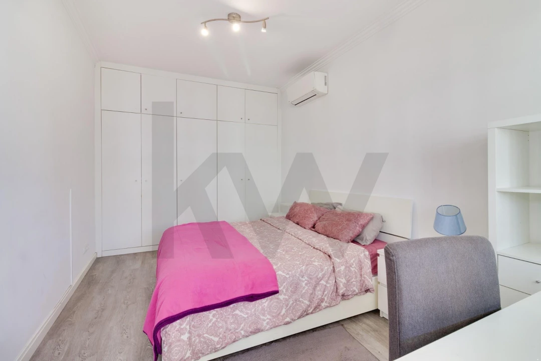 Apartamento T3 para Venda em Rio de Mouro Foto 10
