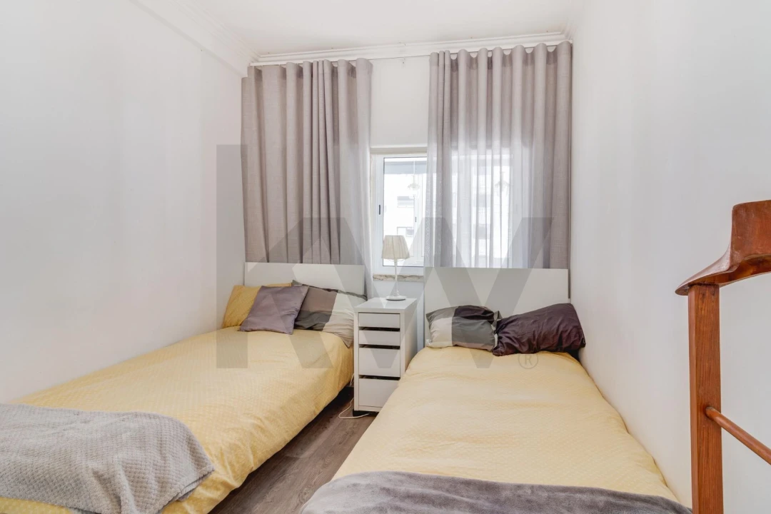Apartamento T3 para Venda em Rio de Mouro Foto 9
