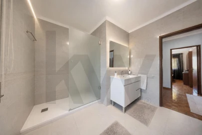 Moradia T3 para Venda em Real, Dume e Semelhe