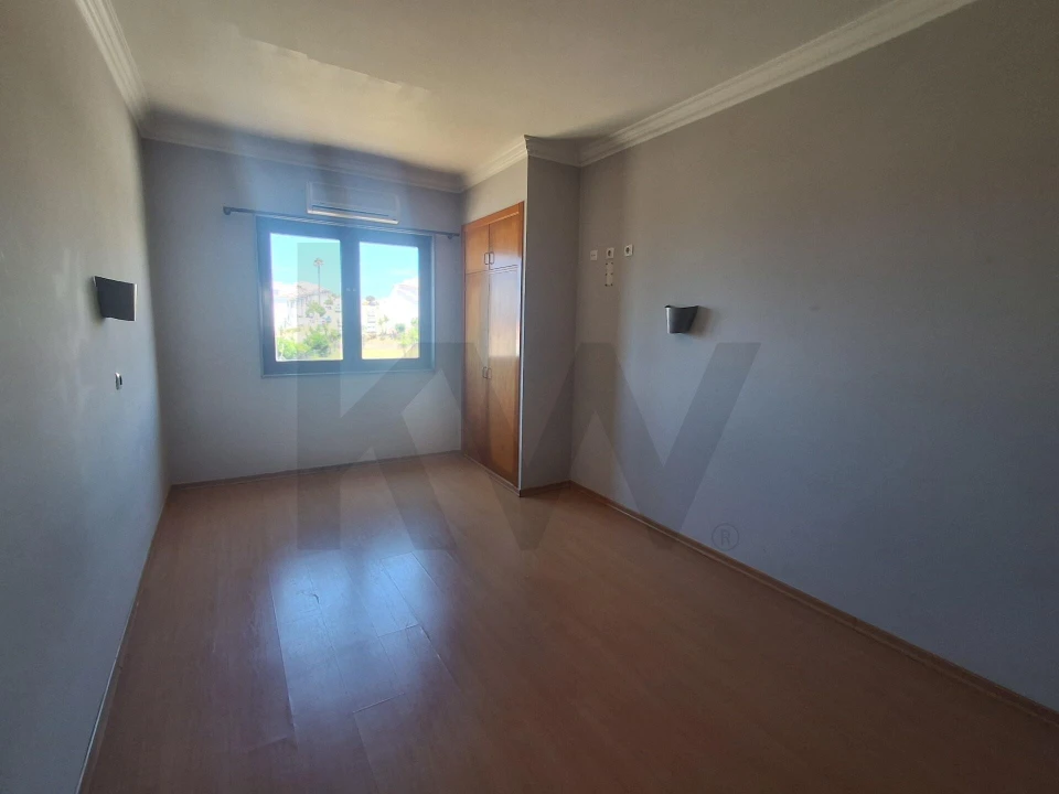 Apartamento T1 para Venda em Ericeira Foto 14
