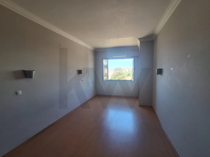 Apartamento T1 para Venda em Ericeira Foto 13