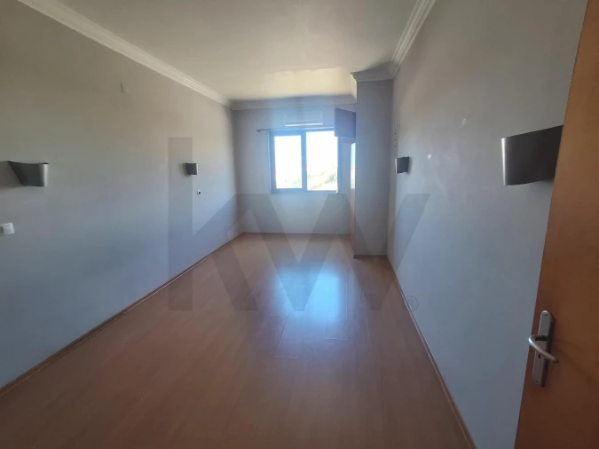 Apartamento T1 para Venda em Ericeira Foto 18