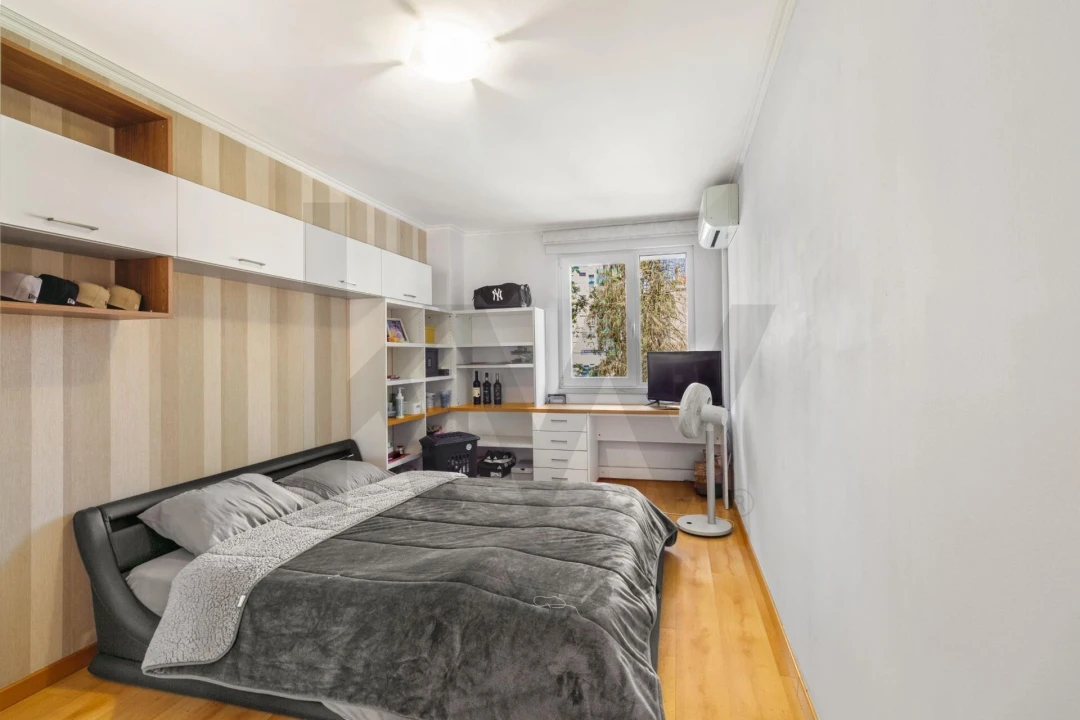 Apartamento T2 para Venda em Massamá e Monte Abraão Foto 11