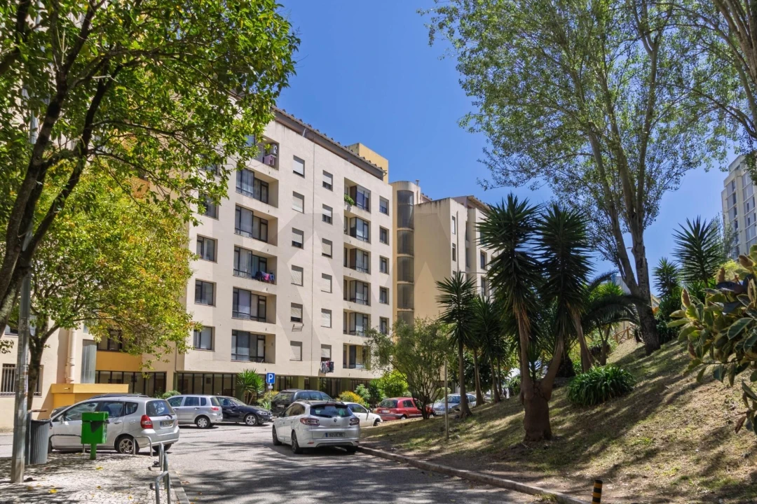 Apartamento T2 para Venda em Massamá e Monte Abraão Foto 15