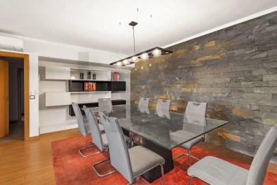 Apartamento T2 para Venda em Massamá e Monte Abraão