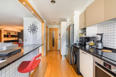 Apartamento T2 para Venda em Massamá e Monte Abraão