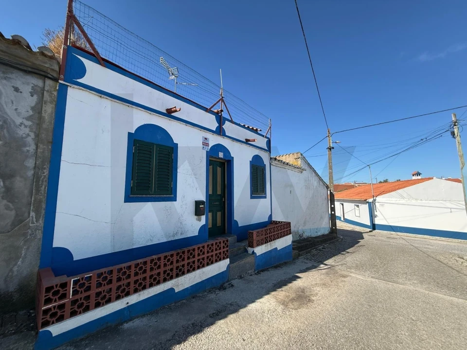 Moradia T2 para Venda em Campo e Campinho Foto 1