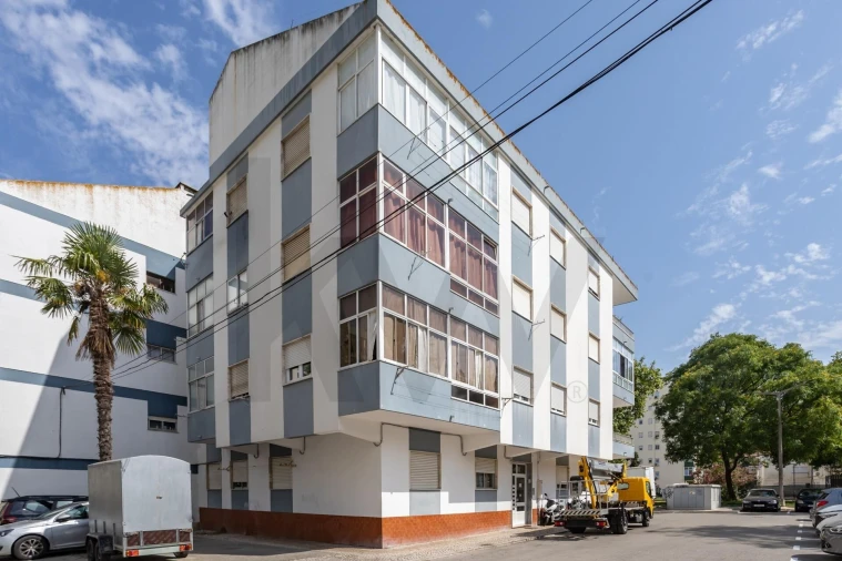 Apartamento T2 para Venda em Amora Foto 35
