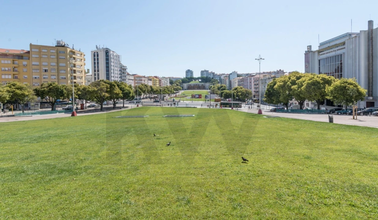 Apartamento T1 para Arrendamento em Penha de França Foto 1