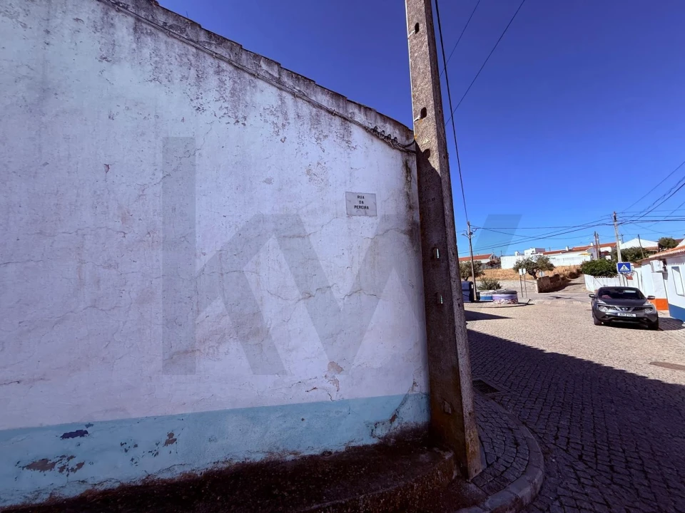 Moradia T2 para Venda em Campo e Campinho Foto 2