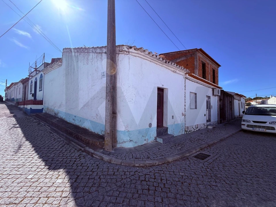 Moradia T2 para Venda em Campo e Campinho Foto 1