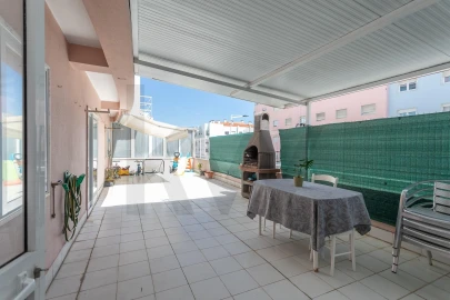 Apartamento T2 para Venda em Corroios