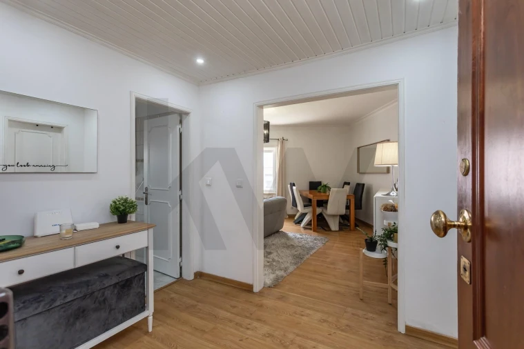 Apartamento T2 para Venda em Corroios Foto 2