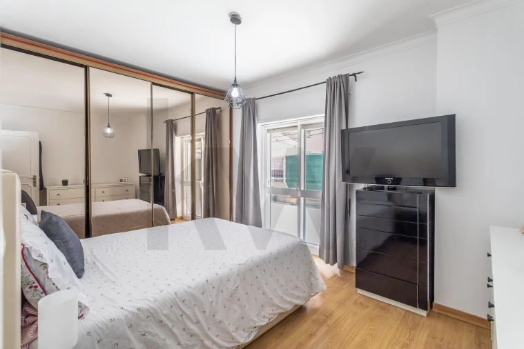 Apartamento T2 para Venda em Corroios Foto 17