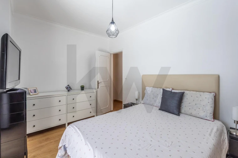 Apartamento T2 para Venda em Corroios Foto 18