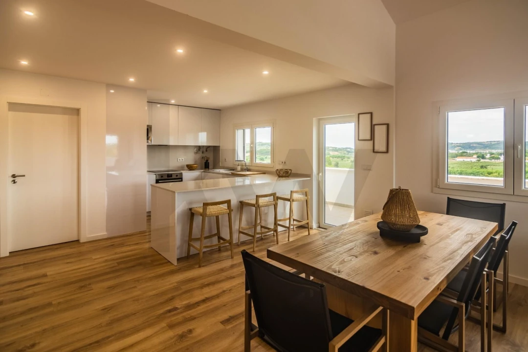 Apartamento T3 para Venda em Bombarral e Vale Covo Foto 5
