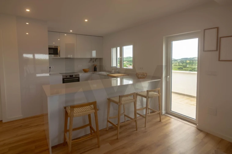 Apartamento T3 para Venda em Bombarral e Vale Covo Foto 9