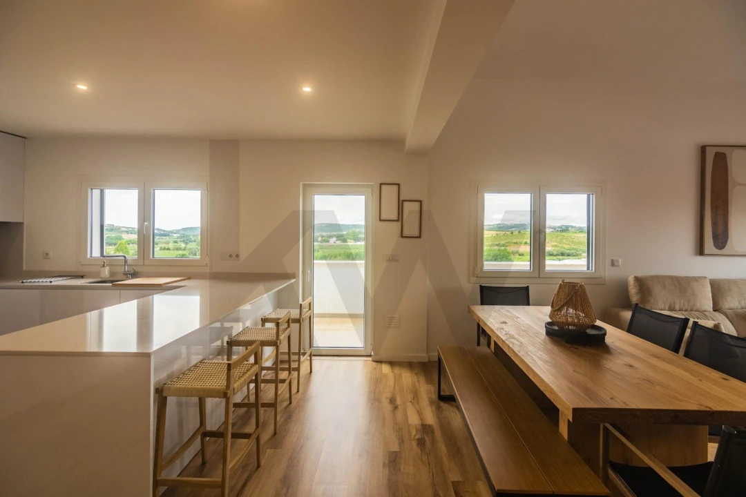 Apartamento T3 para Venda em Bombarral e Vale Covo Foto 11