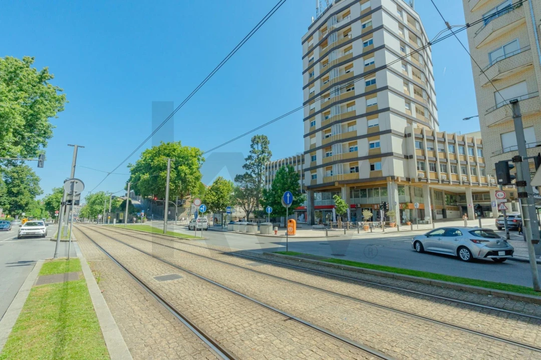 Prédio para Venda em Santa Marinha e São Pedro da Afurada Foto 23