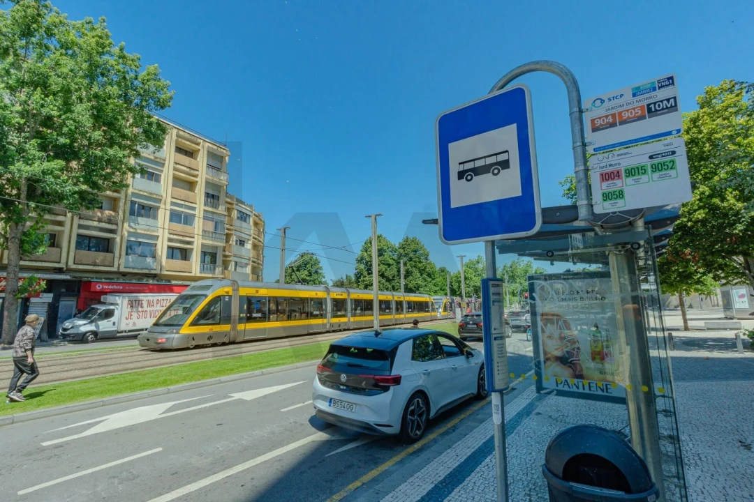 Prédio para Venda em Santa Marinha e São Pedro da Afurada Foto 5