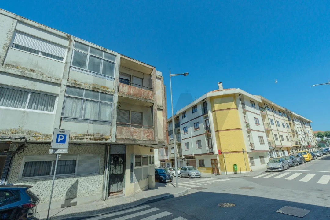 Prédio para Venda em Santa Marinha e São Pedro da Afurada Foto 20