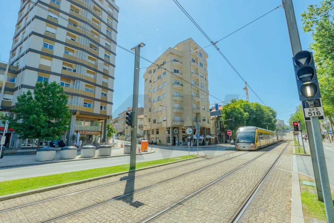 Prédio para Venda em Santa Marinha e São Pedro da Afurada Foto 24