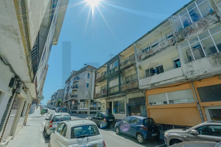 Prédio para Venda em Santa Marinha e São Pedro da Afurada Foto 19