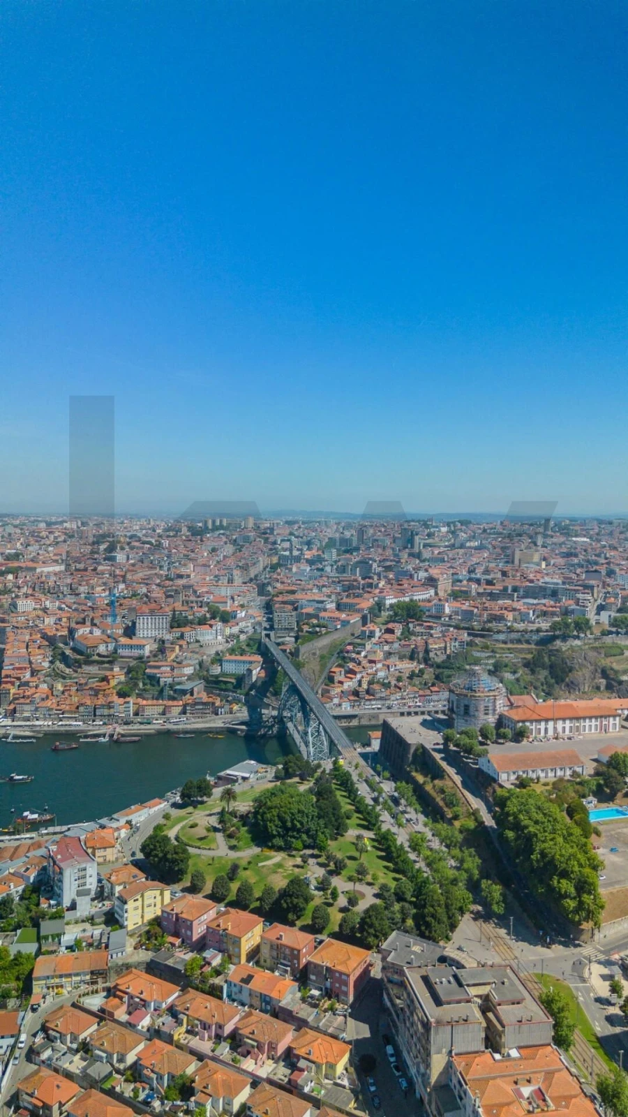Prédio para Venda em Santa Marinha e São Pedro da Afurada Foto 15