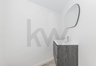 Apartamento T3 para Venda em Oeiras e São Julião da Barra, Paço de Arcos e Caxias