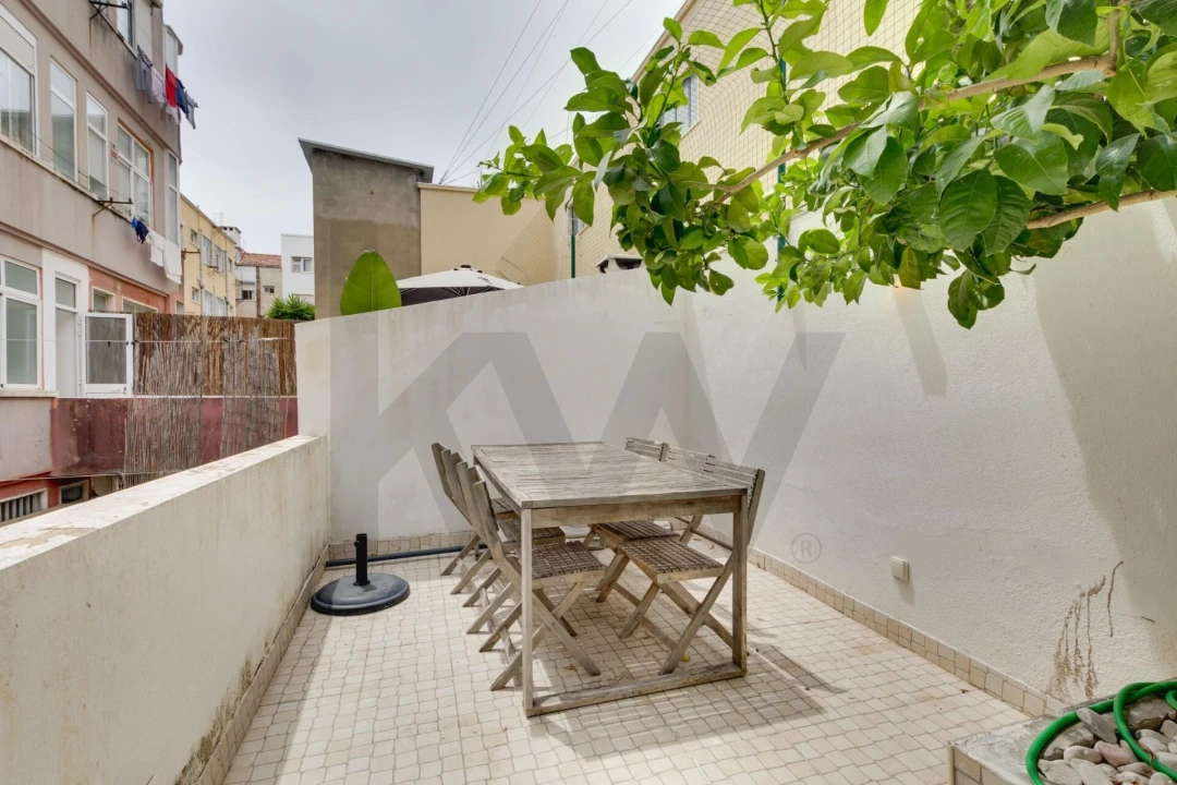 Apartamento T2 para Venda em Ajuda Foto 11